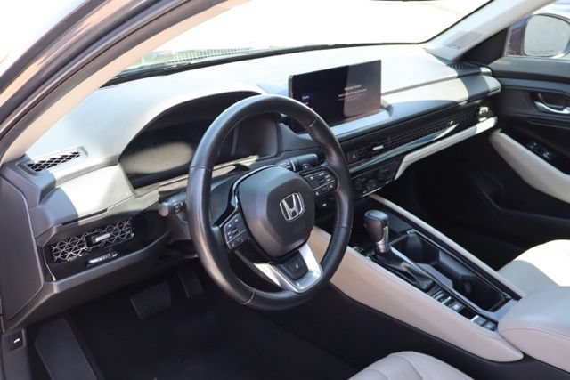 Used 2025 Honda Accord Touring image 16