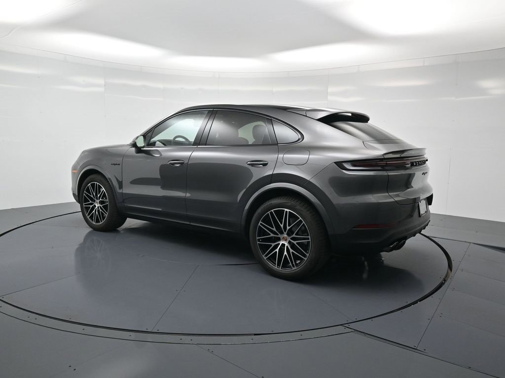 New 2026 Porsche Cayenne E-Hybrid Coupe image 3