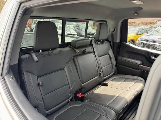 Used 2021 Chevrolet Silverado 1500 LTZ w/ Z71 Off-Road Package AWD/4WD image 15