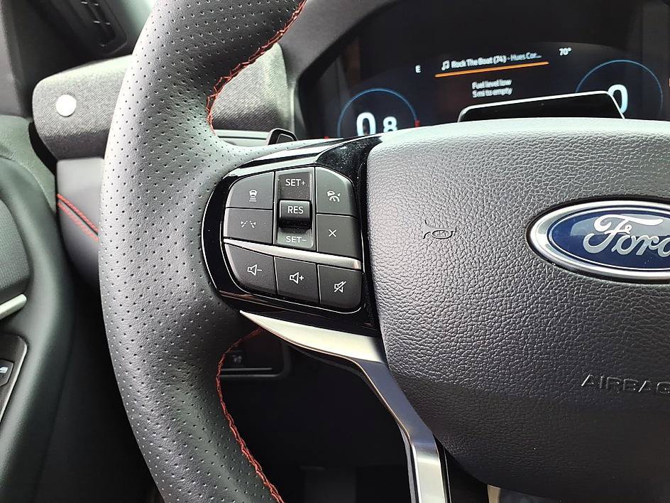 Used 2025 Ford Explorer ST AWD/4WD image 31