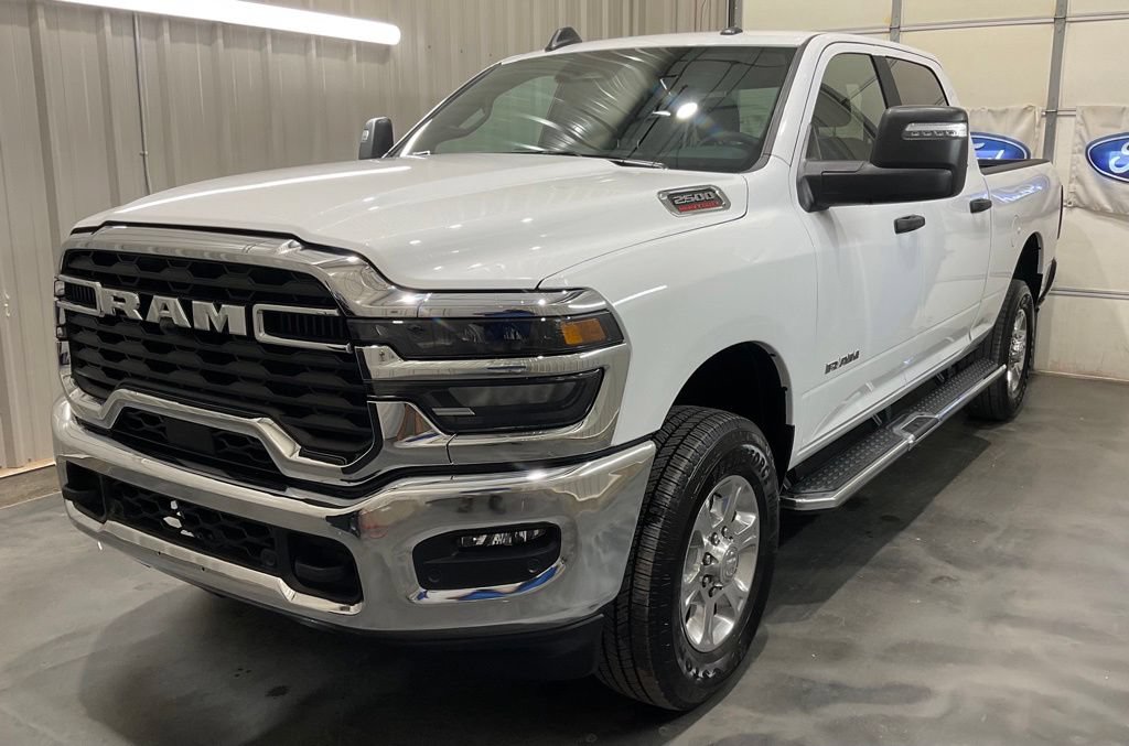 Used 2026 RAM 2500 Big Horn AWD/4WD image 3