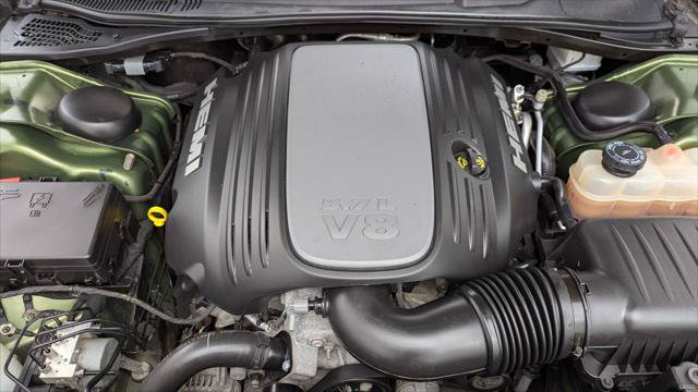 Used 2018 Dodge Challenger R/T w/ Performance Handling Group RWD image 24