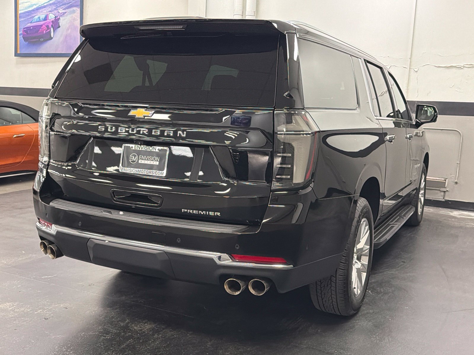 Used 2025 Chevrolet Suburban Premier w/ Sun And Tow Package AWD/4WD image 13