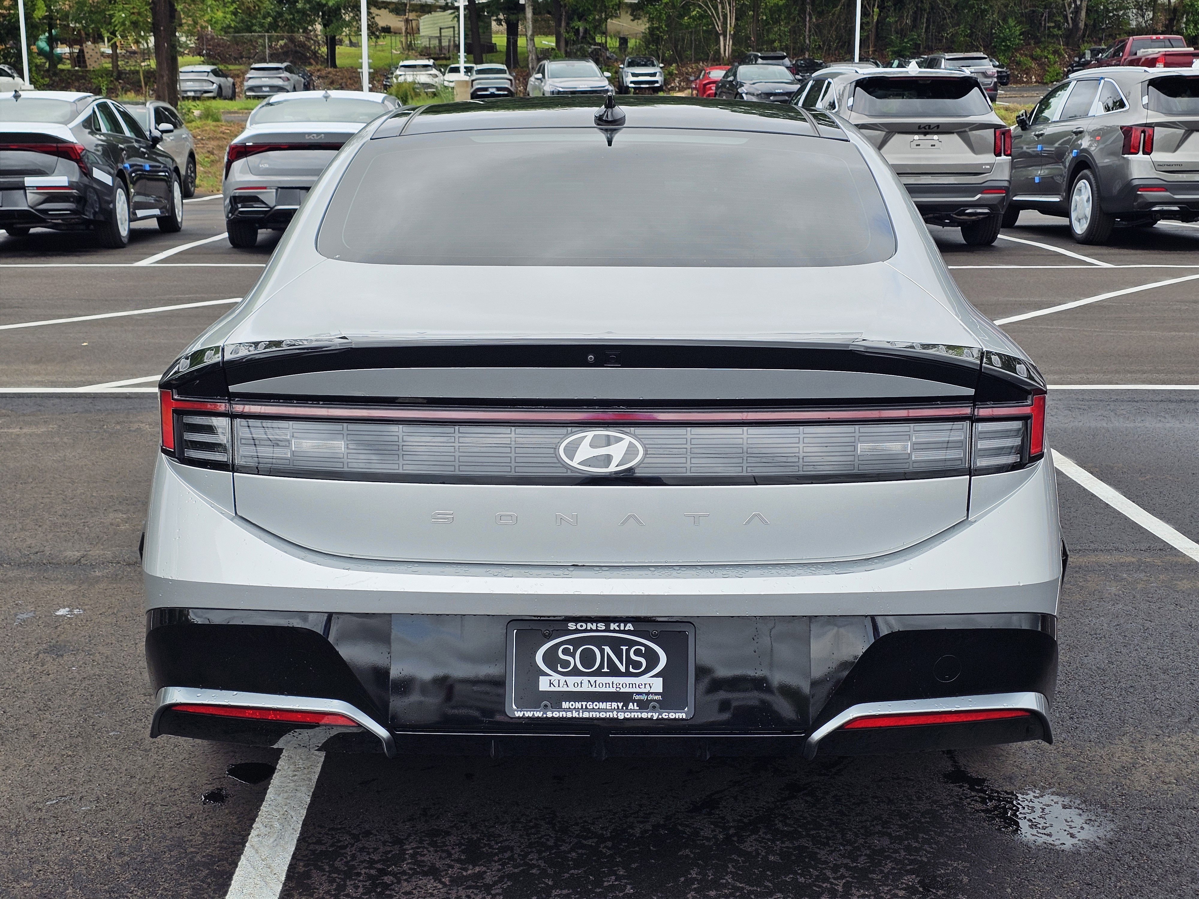 Used 2025 Hyundai Sonata SEL FWD image 10