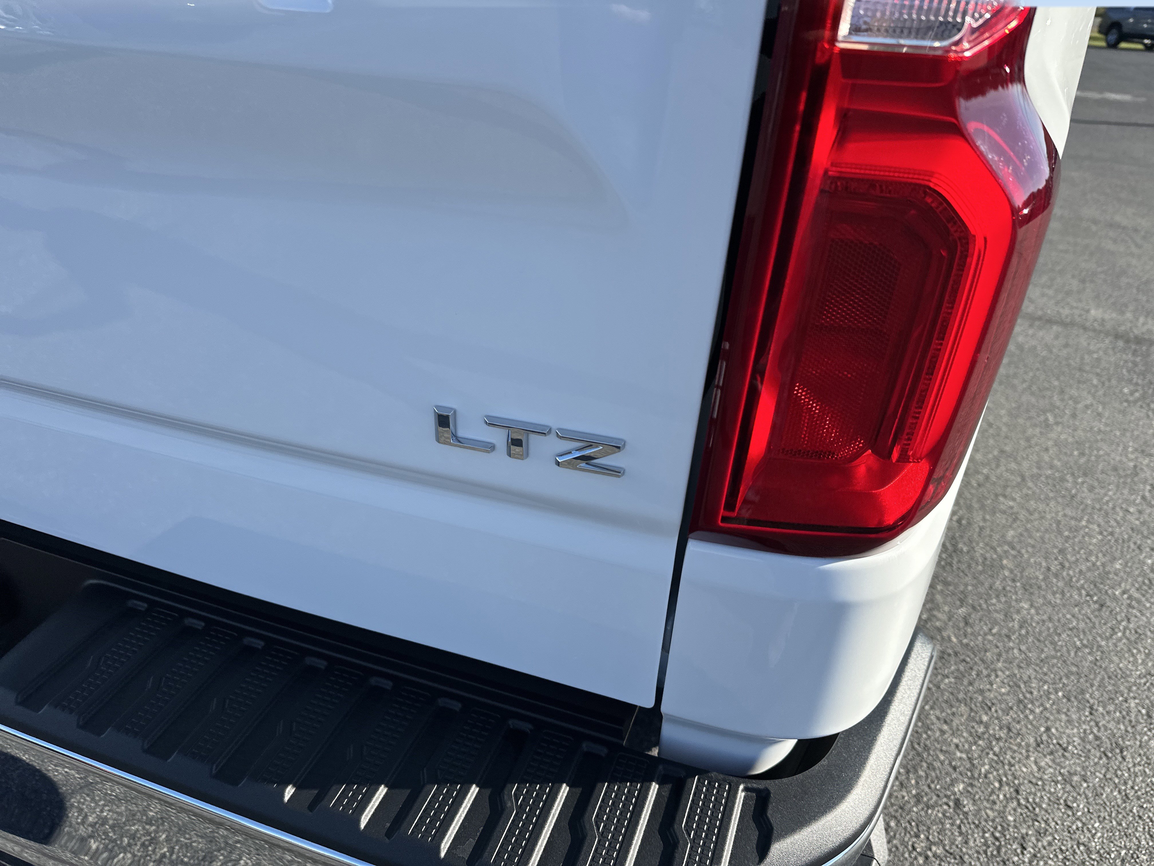 New 2026 Chevrolet Silverado 1500 LTZ w/ Z71 Off-Road Package image 6