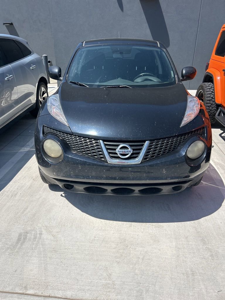 Used 2013 Nissan Juke SV image 2