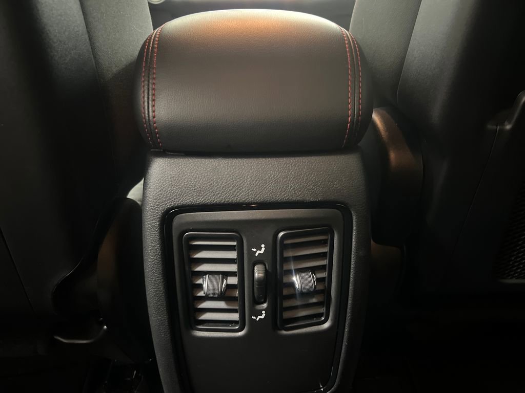 Used 2024 Dodge Durango R/T w/ Blacktop Package image 18