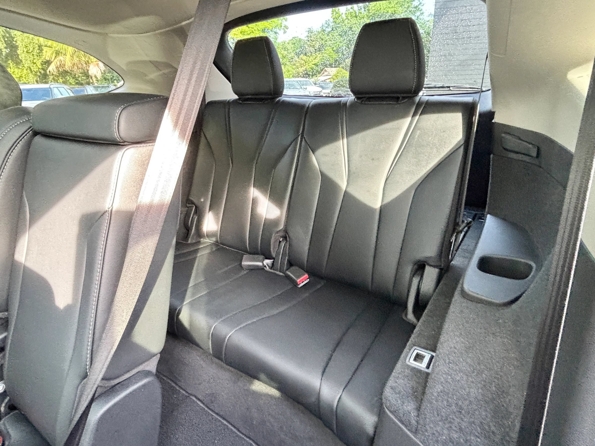 Used 2022 Acura MDX w/ Technology Package AWD/4WD image 18
