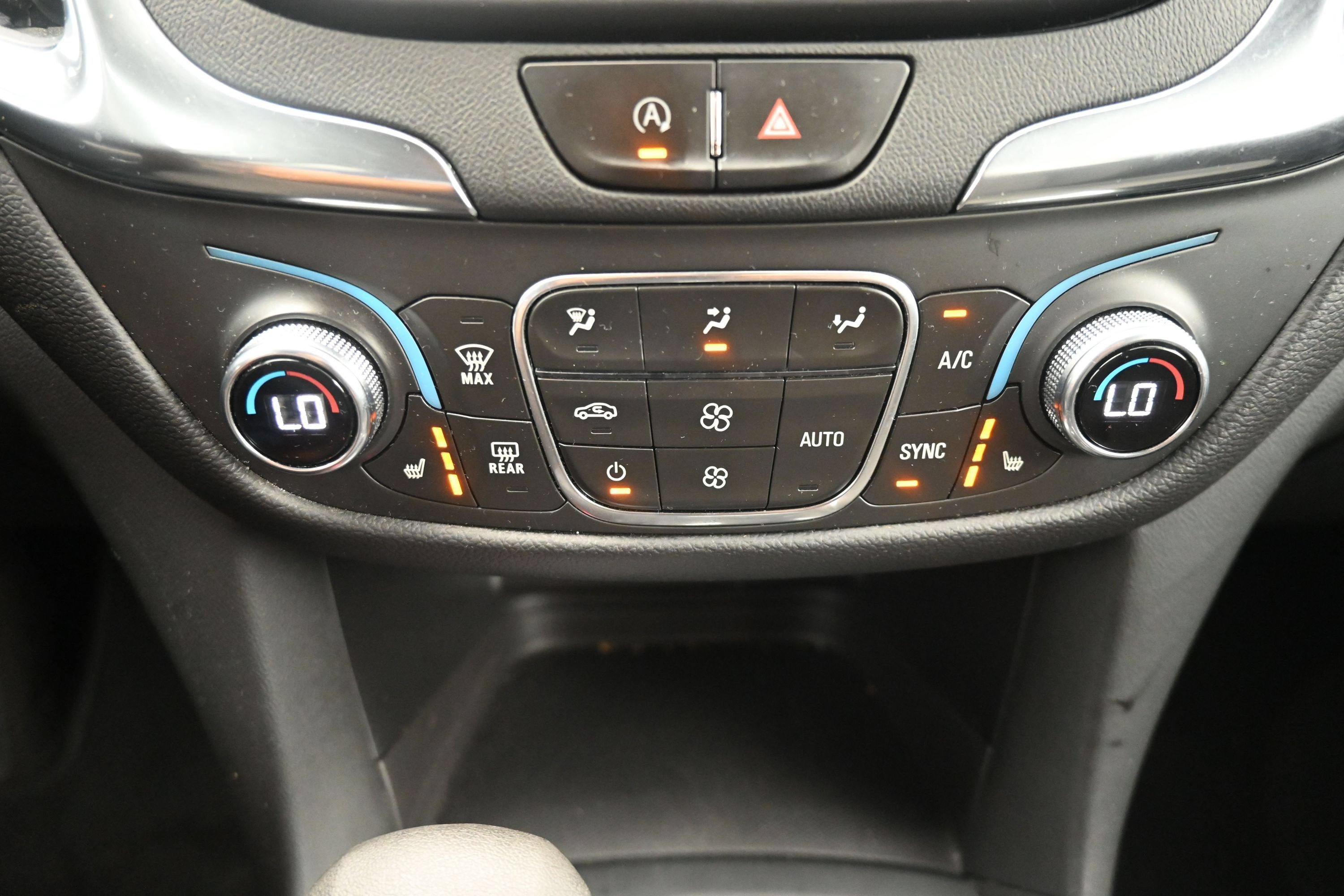 Used 2022 Chevrolet Equinox LT FWD image 16