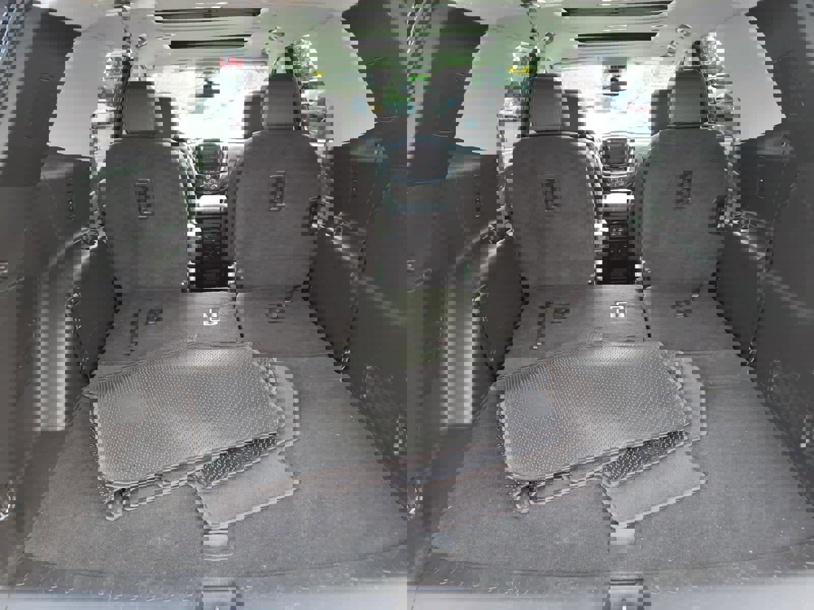 Used 2019 Chevrolet Traverse RS w/ LPO, 'HIT The Road' Package image 21