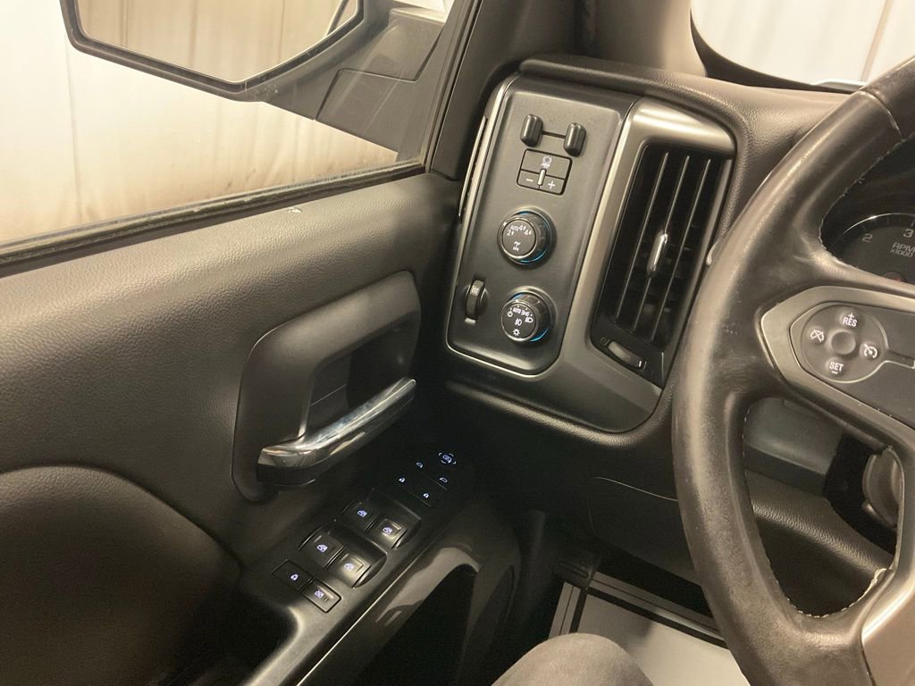 Used 2018 Chevrolet Silverado 1500 LT w/ All Star Edition image 21