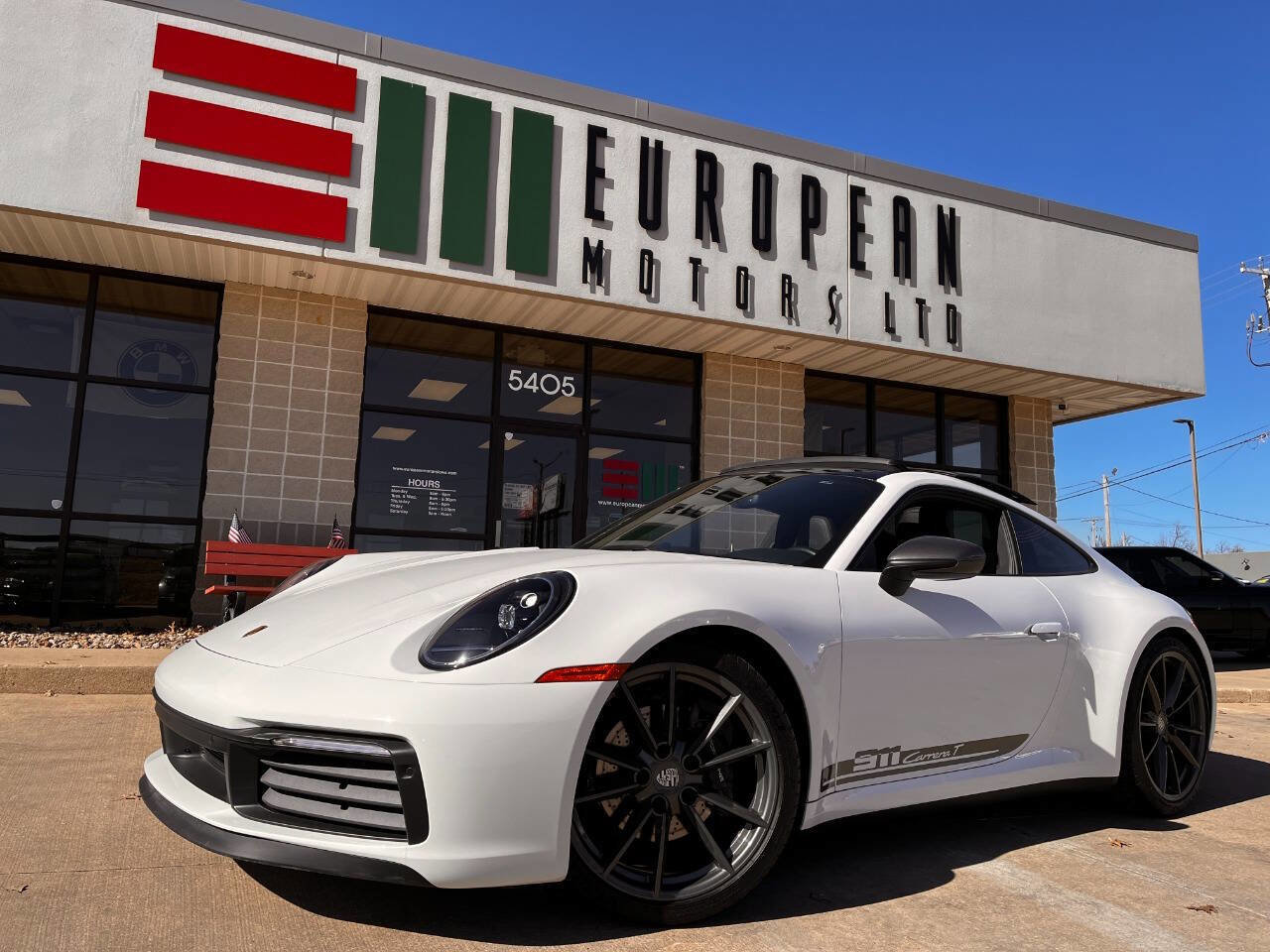 Used 2024 Porsche 911 Carrera T image 1
