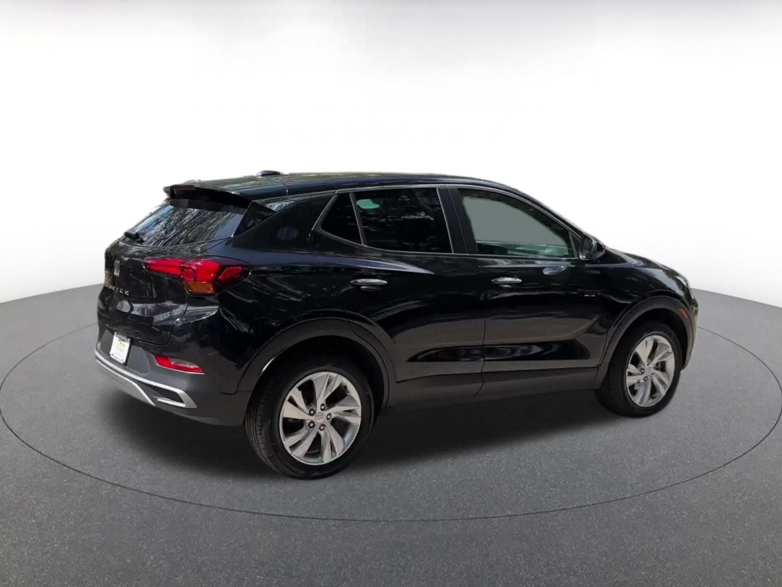 Used 2025 Buick Encore GX Preferred AWD/4WD image 14