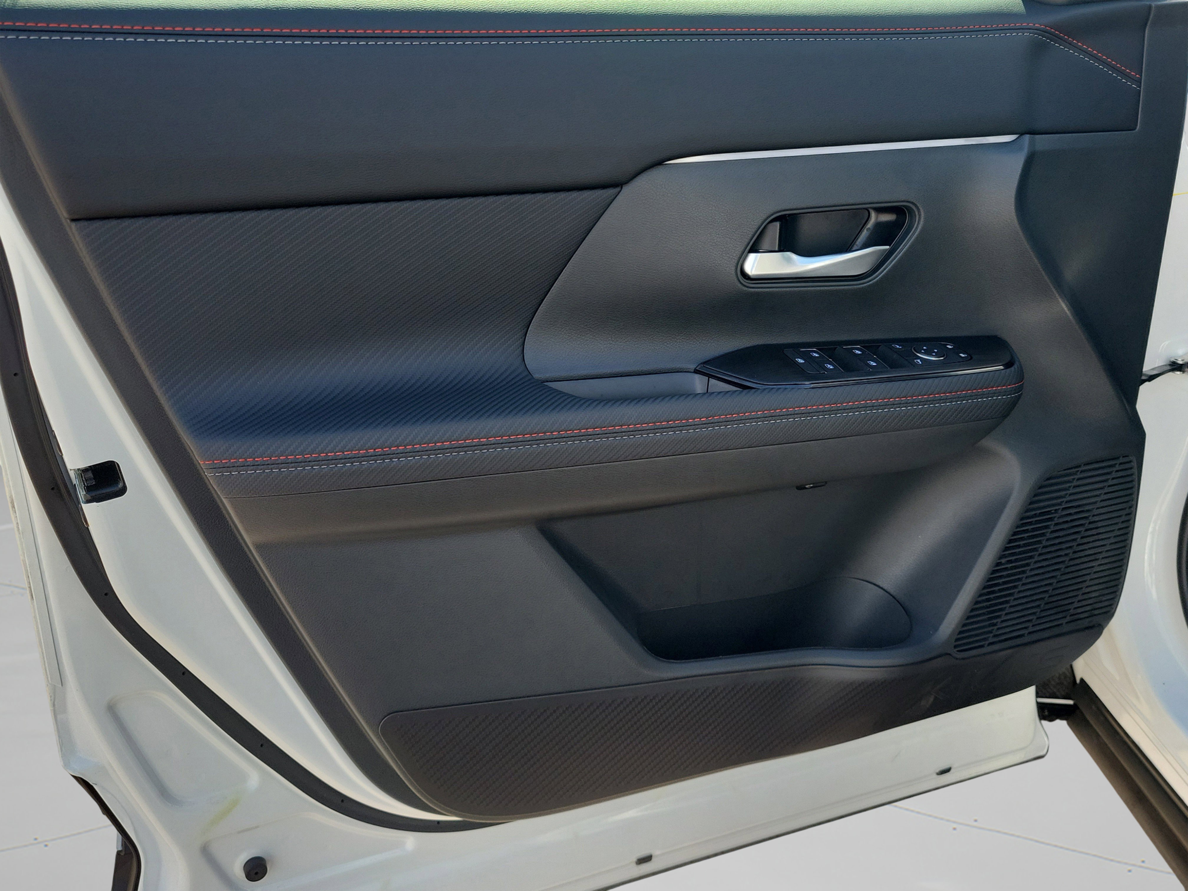 New 2026 Nissan Kicks SR w/ SR Premium Package image 19