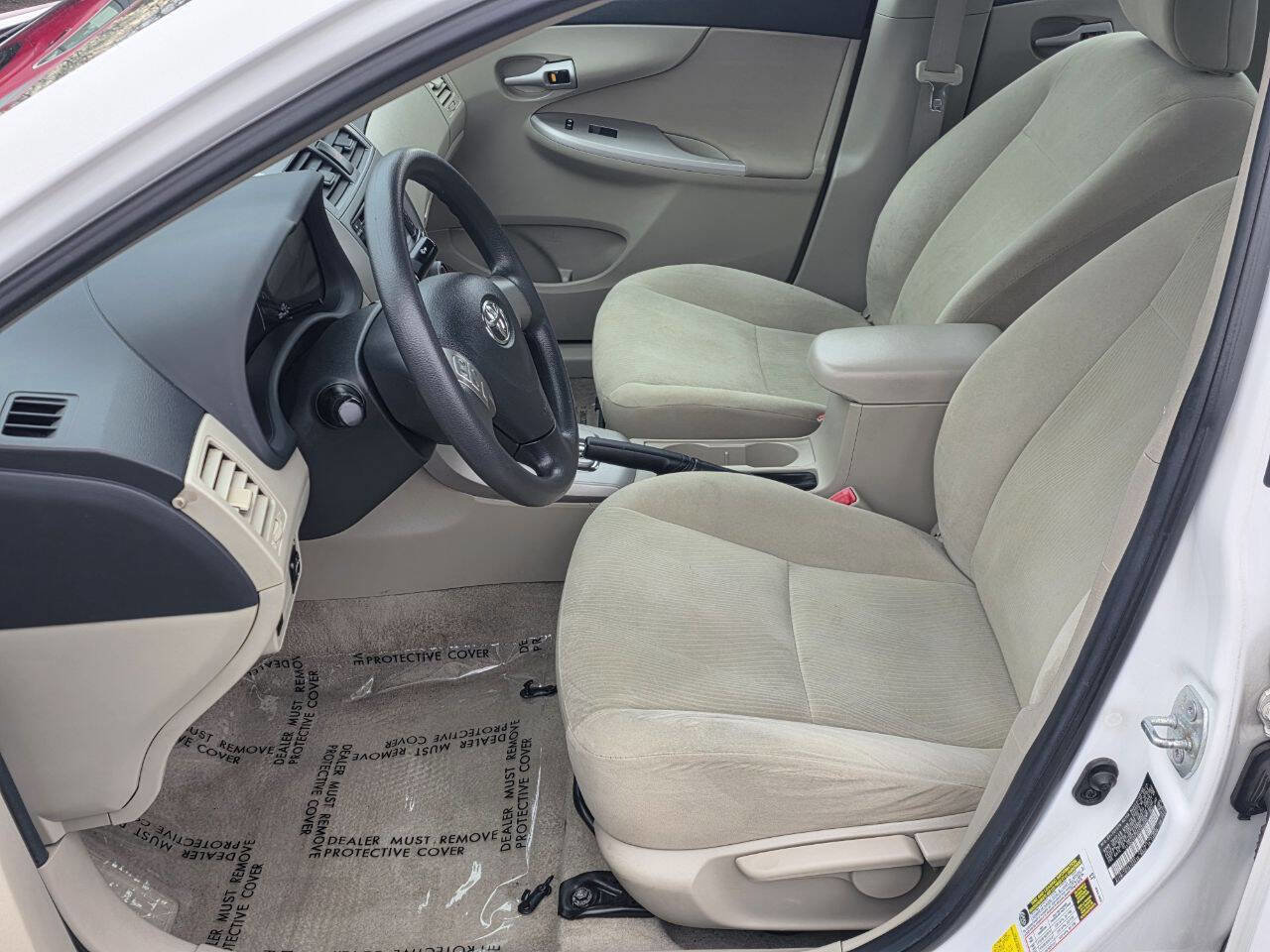 Used 2013 Toyota Corolla LE image 8