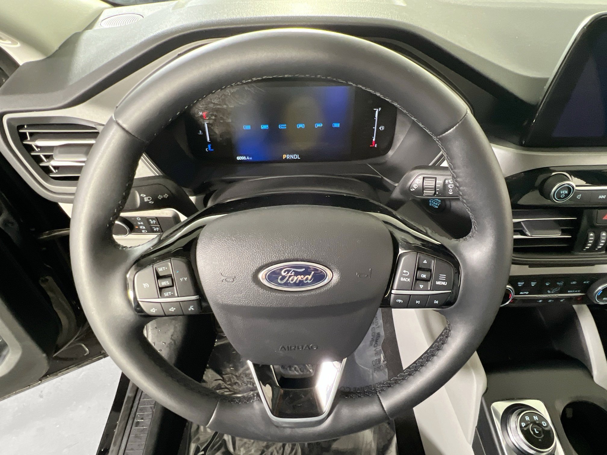Used 2025 Ford Escape Active w/ Cold Weather Package AWD/4WD image 11