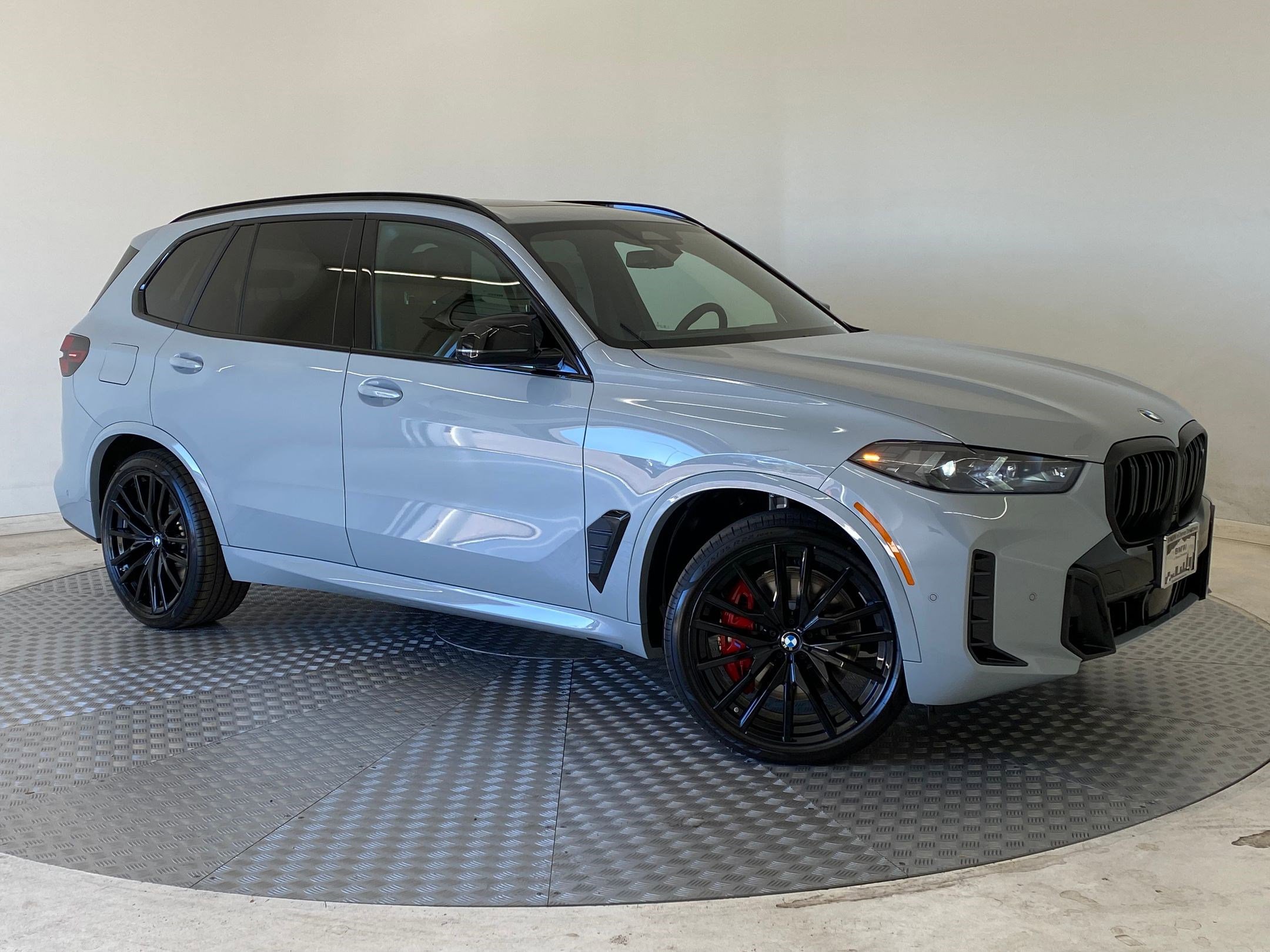 New 2026 BMW X5 M60i w/ Executive Package image 6
