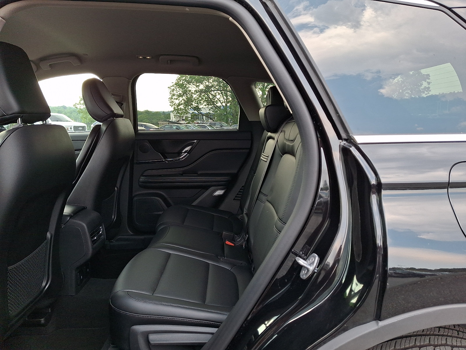 Certified 2026 Lincoln Corsair Premiere AWD/4WD image 11