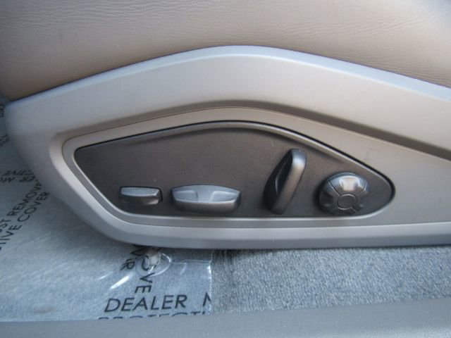 Used 2022 Porsche Taycan 4S image 13