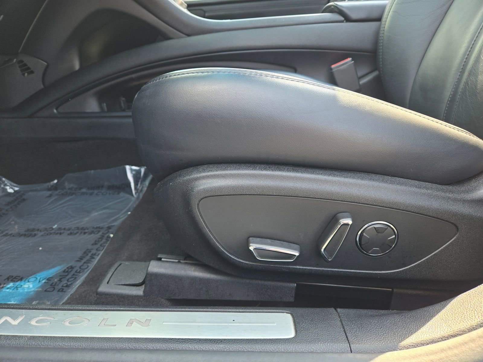 Used 2019 Lincoln MKZ Reserve w/ Reserve Plus Package image 28