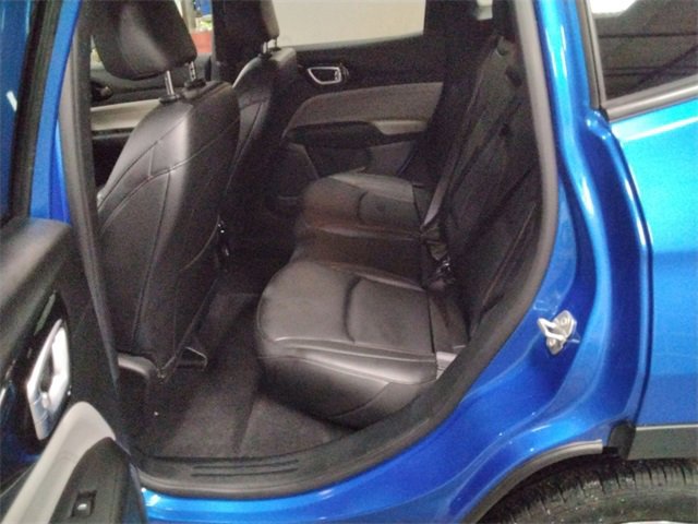 Used 2024 Jeep Compass Limited image 10