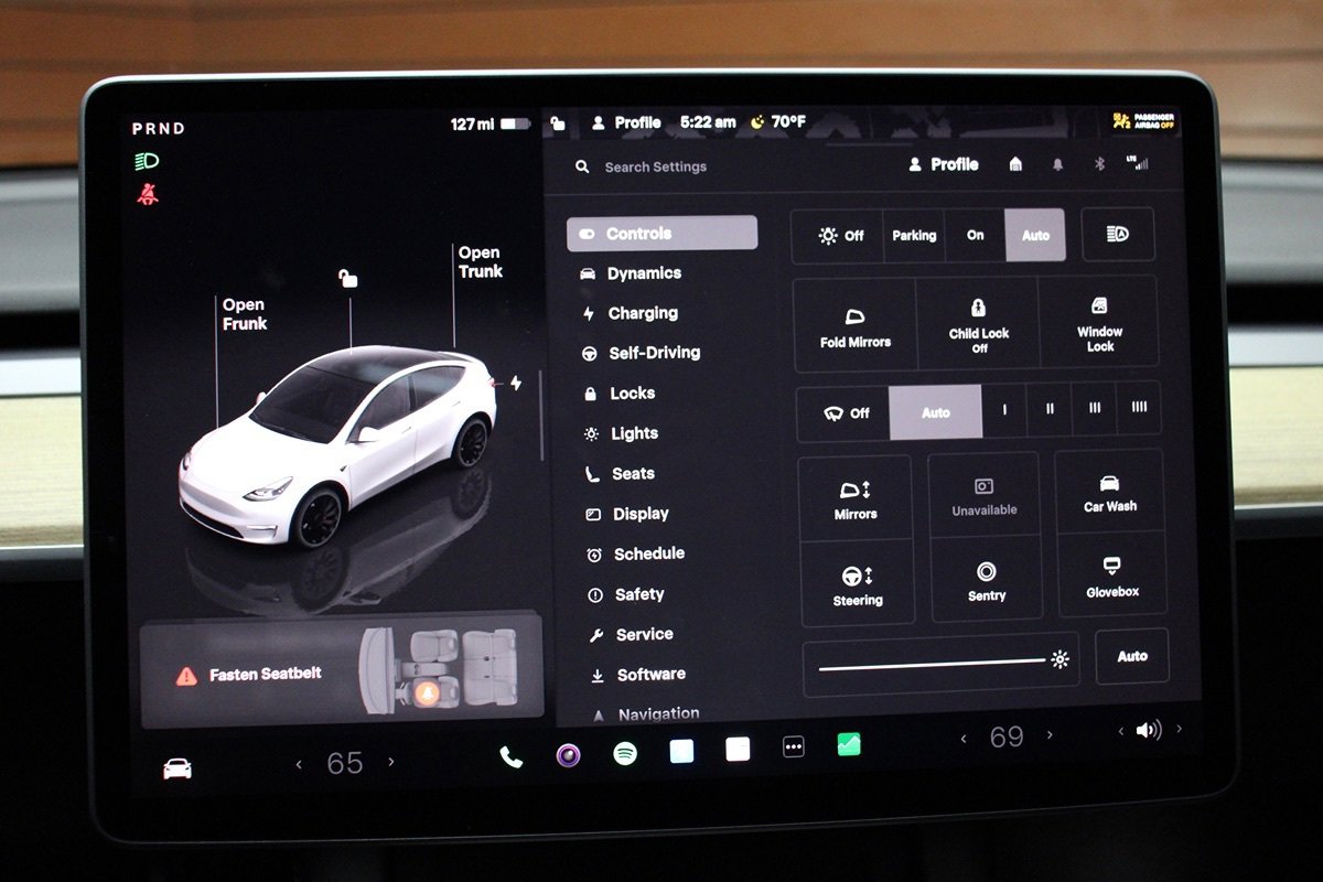 Used 2022 Tesla Model Y Performance AWD/4WD image 15