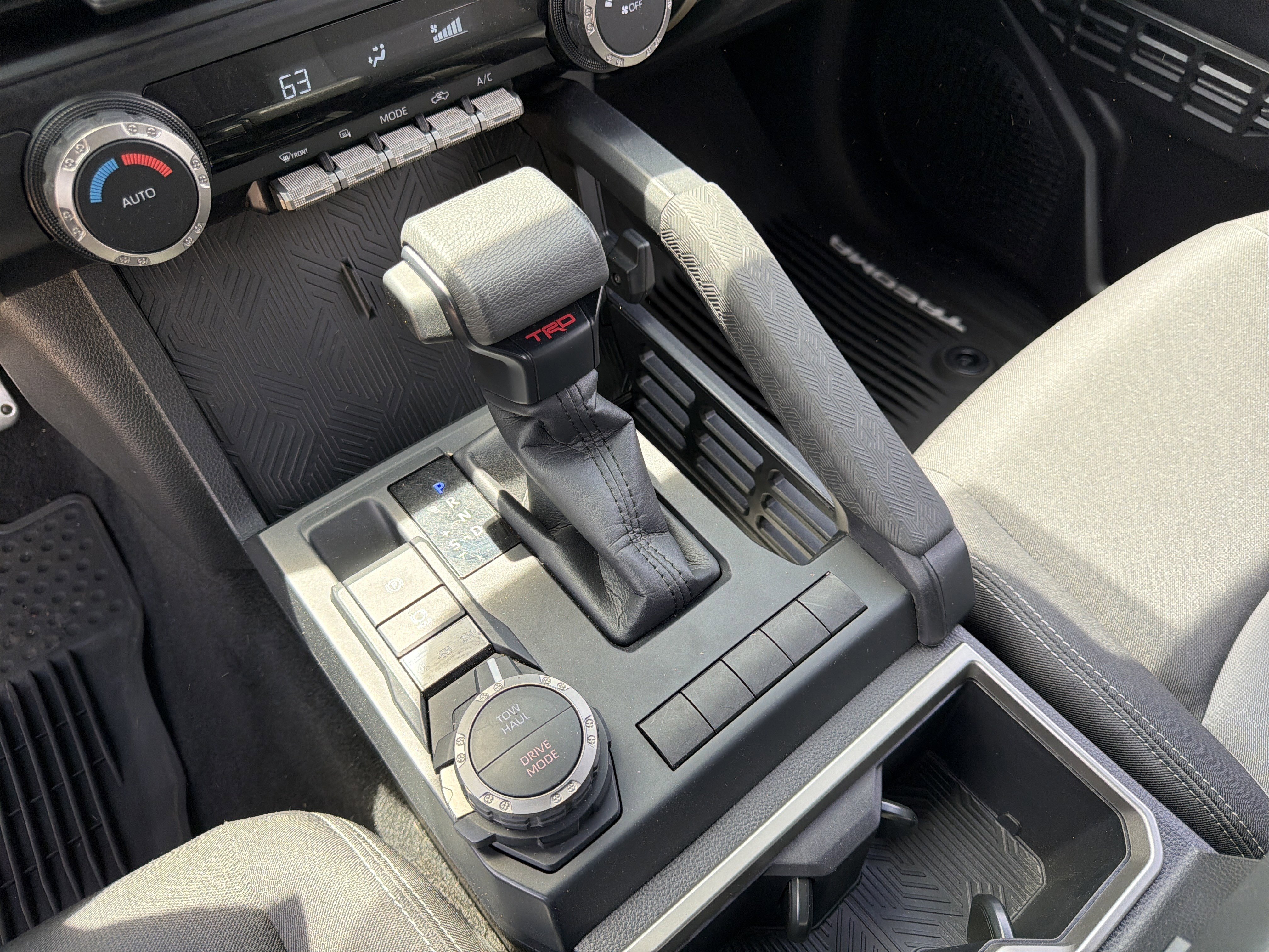 Used 2025 Toyota Tacoma TRD Sport AWD/4WD image 29