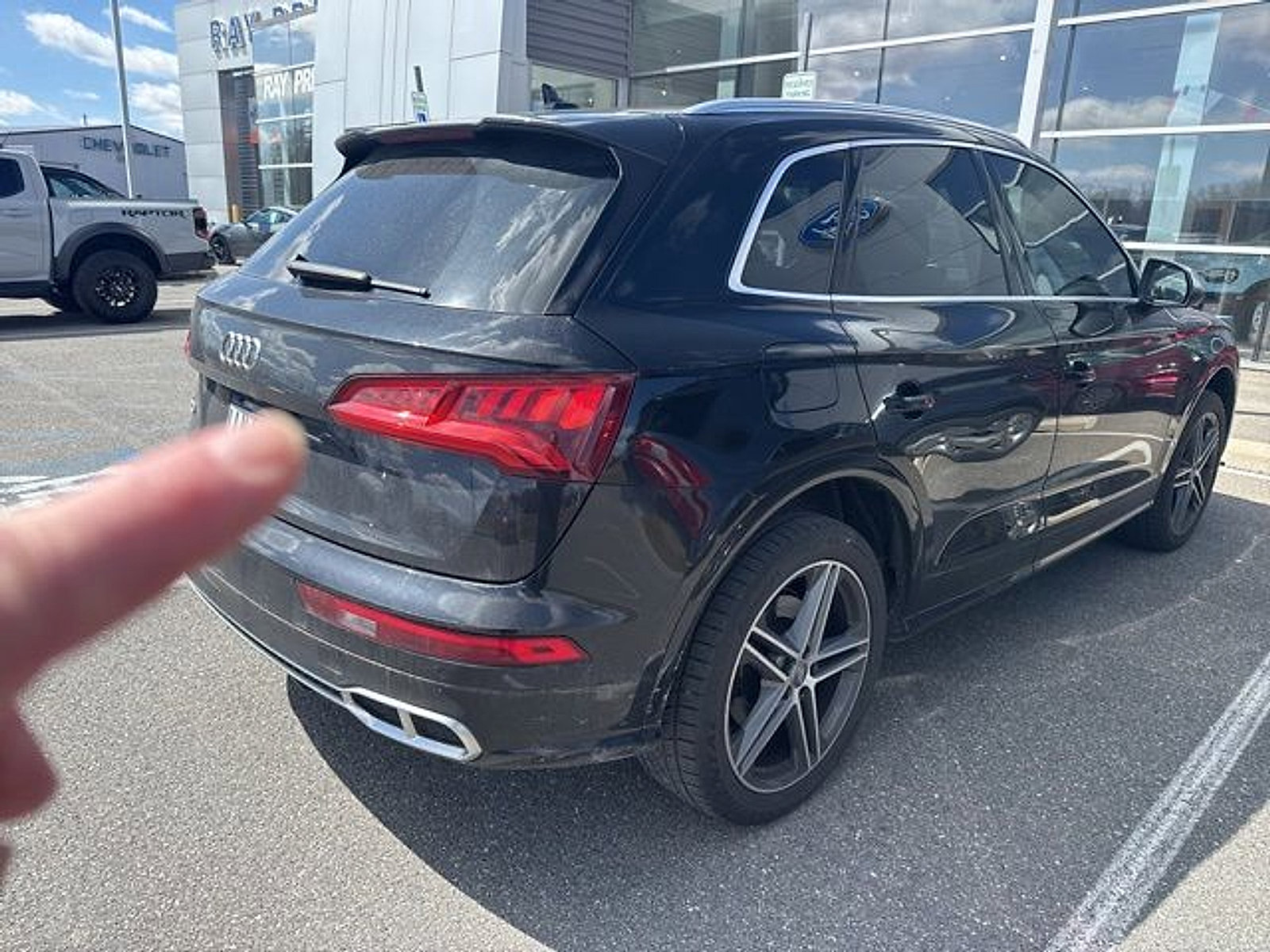 Used 2019 Audi SQ5 Premium Plus w/ Premium Plus Package image 4