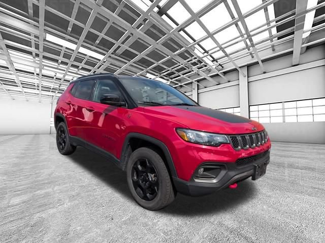 Used 2024 Jeep Compass Trailhawk AWD/4WD video 1
