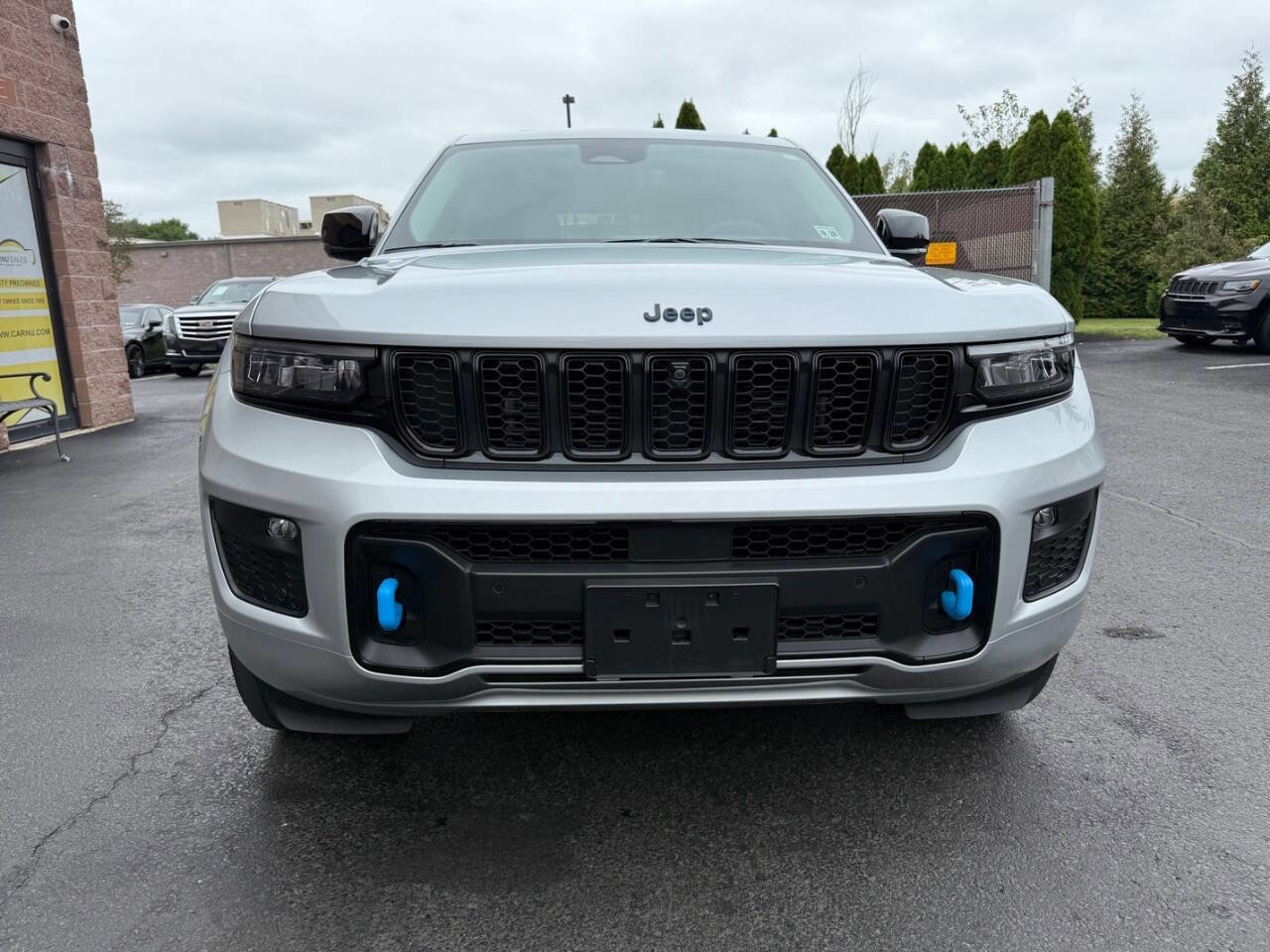 Used 2023 Jeep Grand Cherokee 30th Anniversary image 7