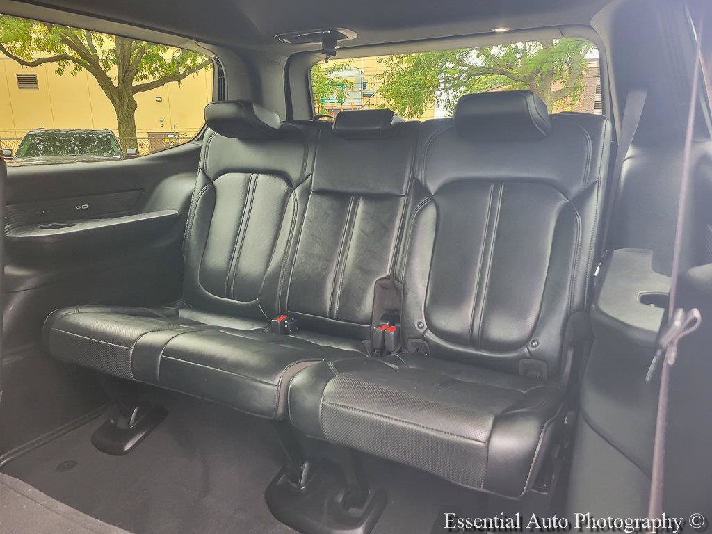 Certified 2024 Jeep Wagoneer Series II w/ Flexible Seating Group RWD image 18