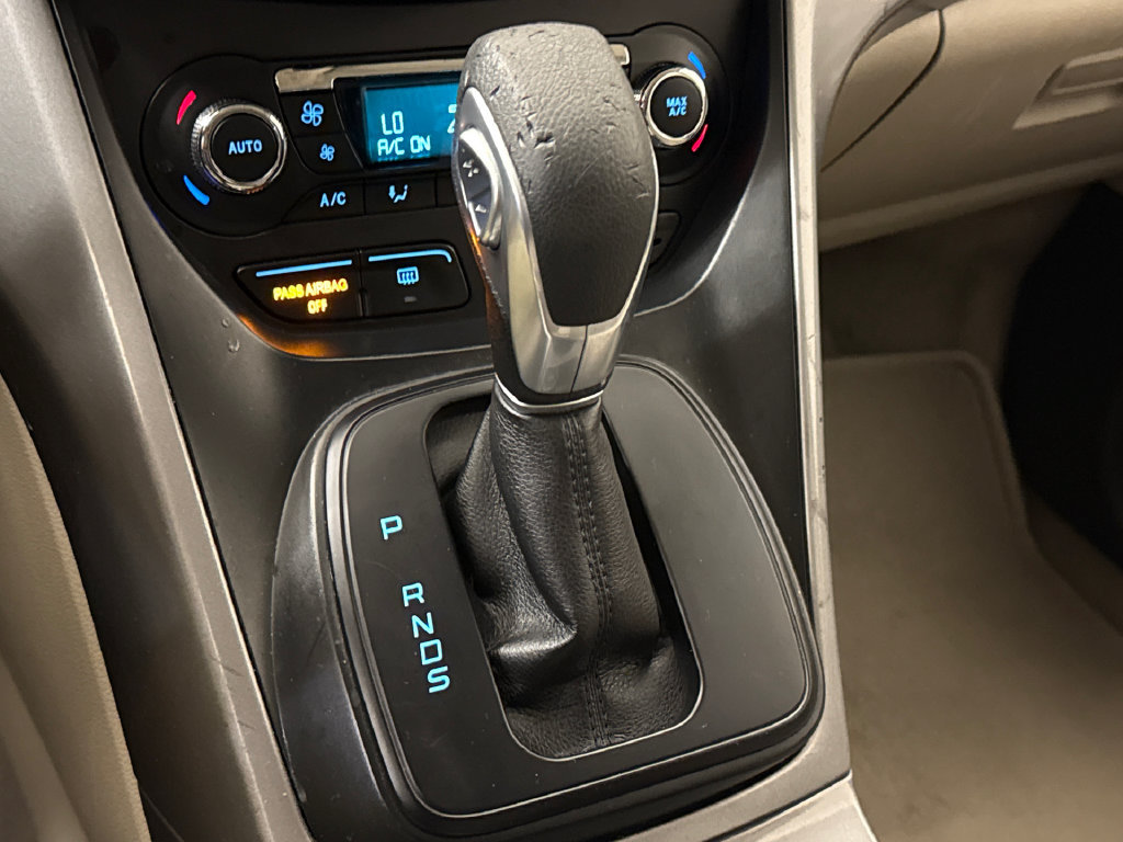 Used 2016 Ford Escape SE w/ Equipment Group 201A FWD image 29