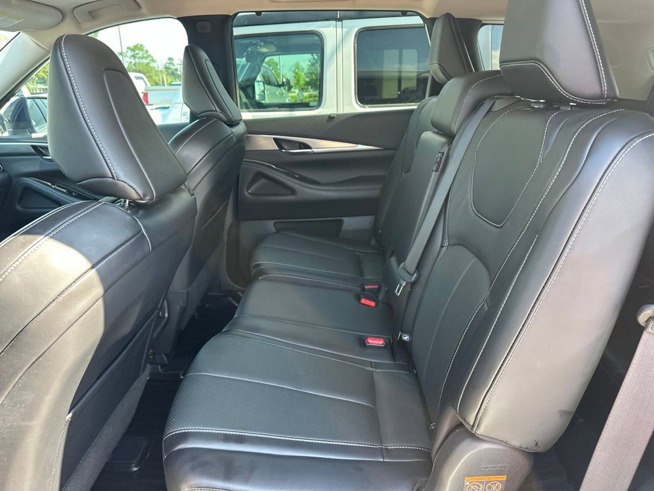 Used 2023 INFINITI QX60 Luxe w/ Cargo Package AWD/4WD image 12