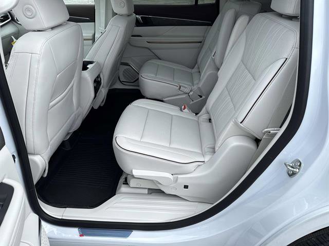 New 2026 Buick Enclave Avenir w/ Super Cruise Package AWD/4WD image 16