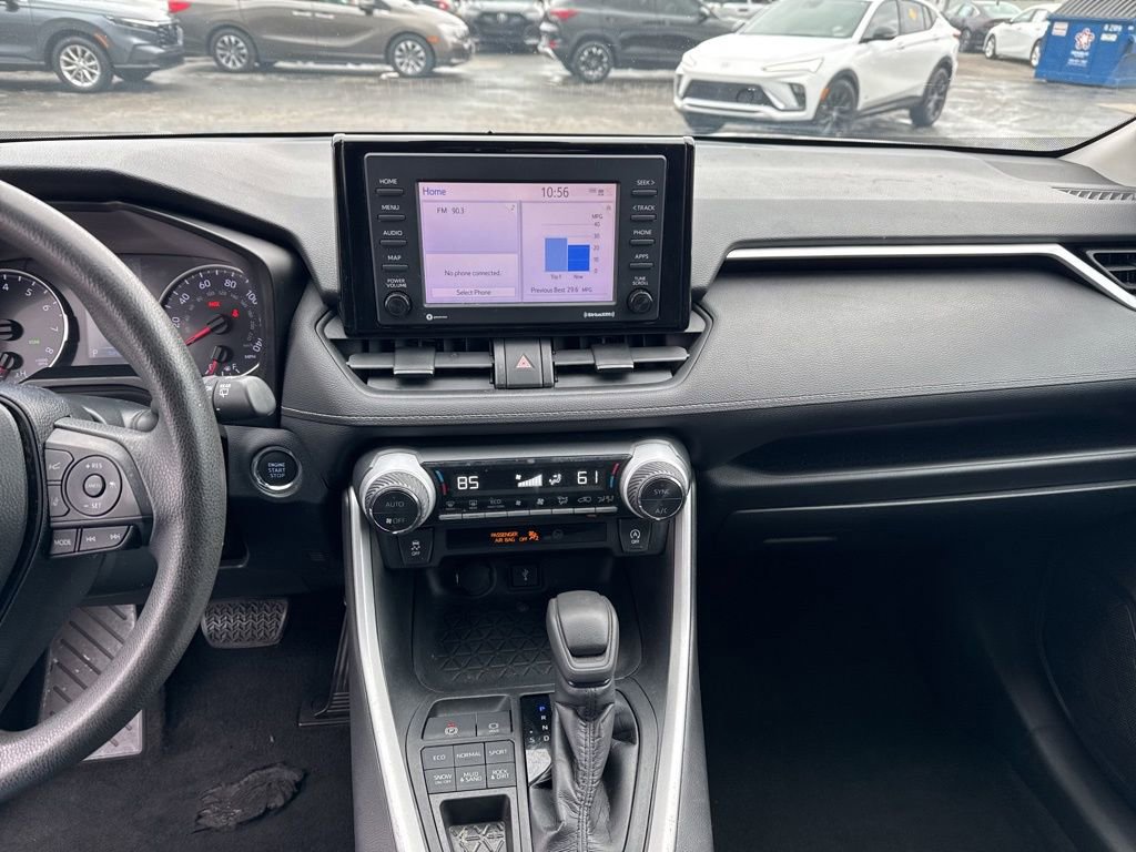 Used 2020 Toyota RAV4 XLE image 19