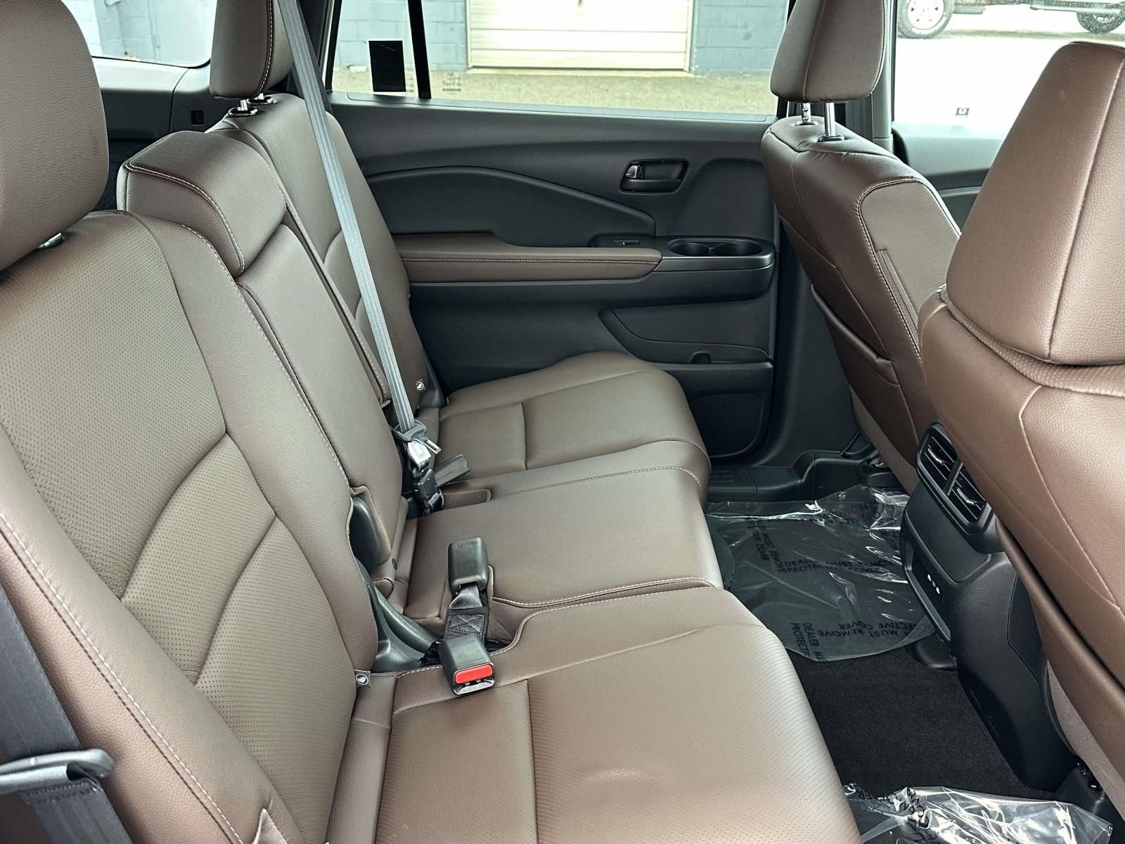 Used 2025 Honda Passport EX-L image 14