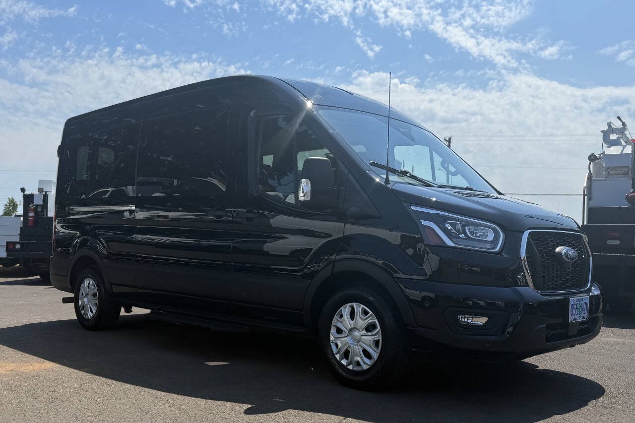 Used 2023 Ford Transit 350 XLT RWD image 4