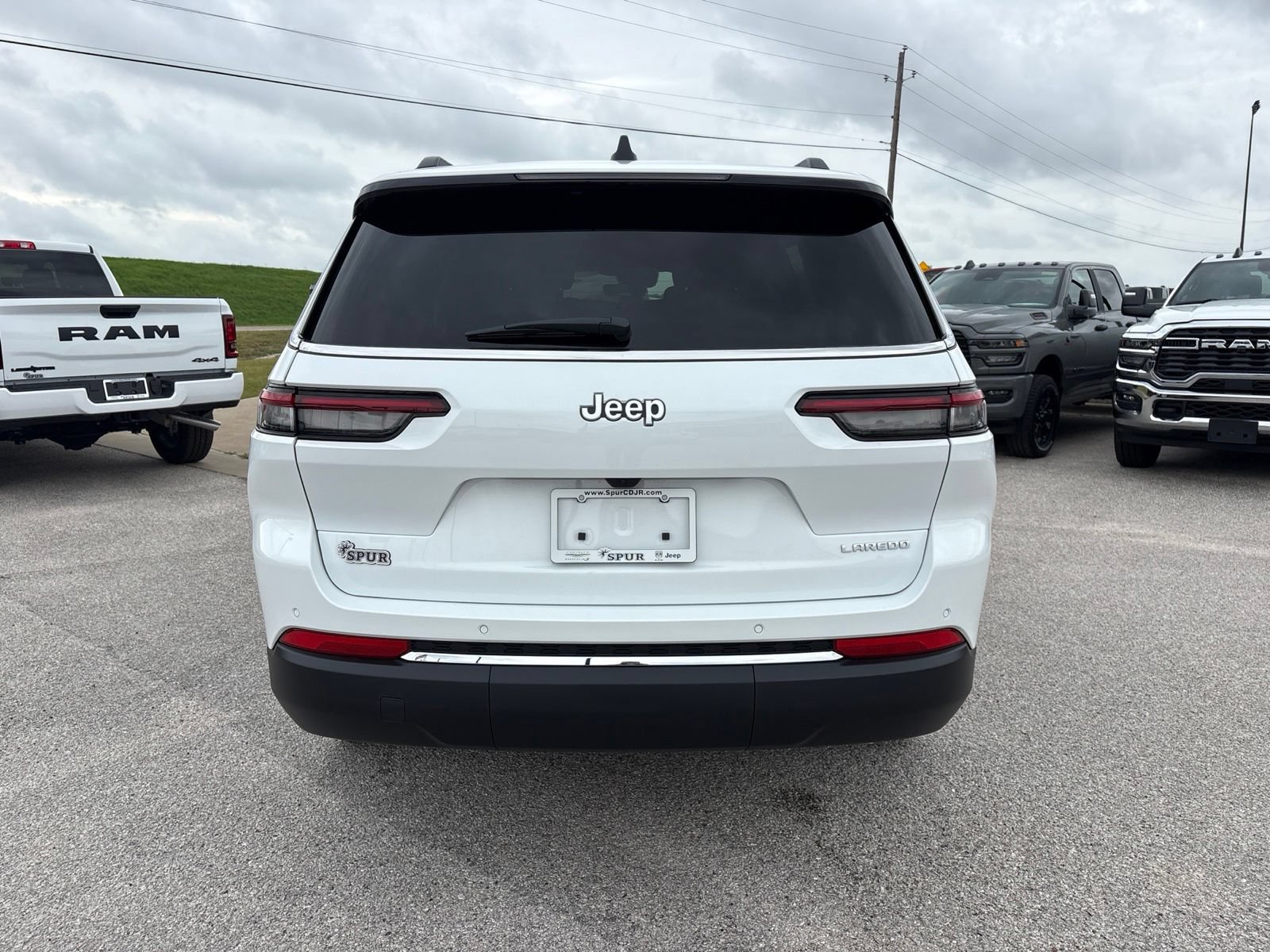 New 2026 Jeep Grand Cherokee L Laredo RWD image 5