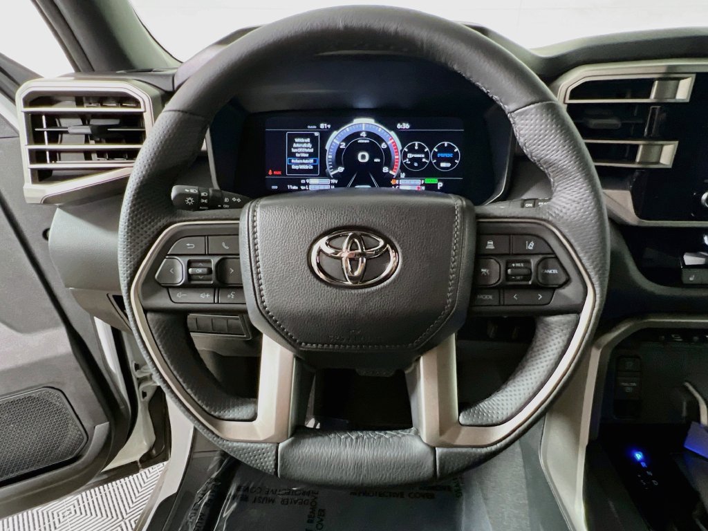 Used 2025 Toyota Sequoia SR5 AWD/4WD image 15