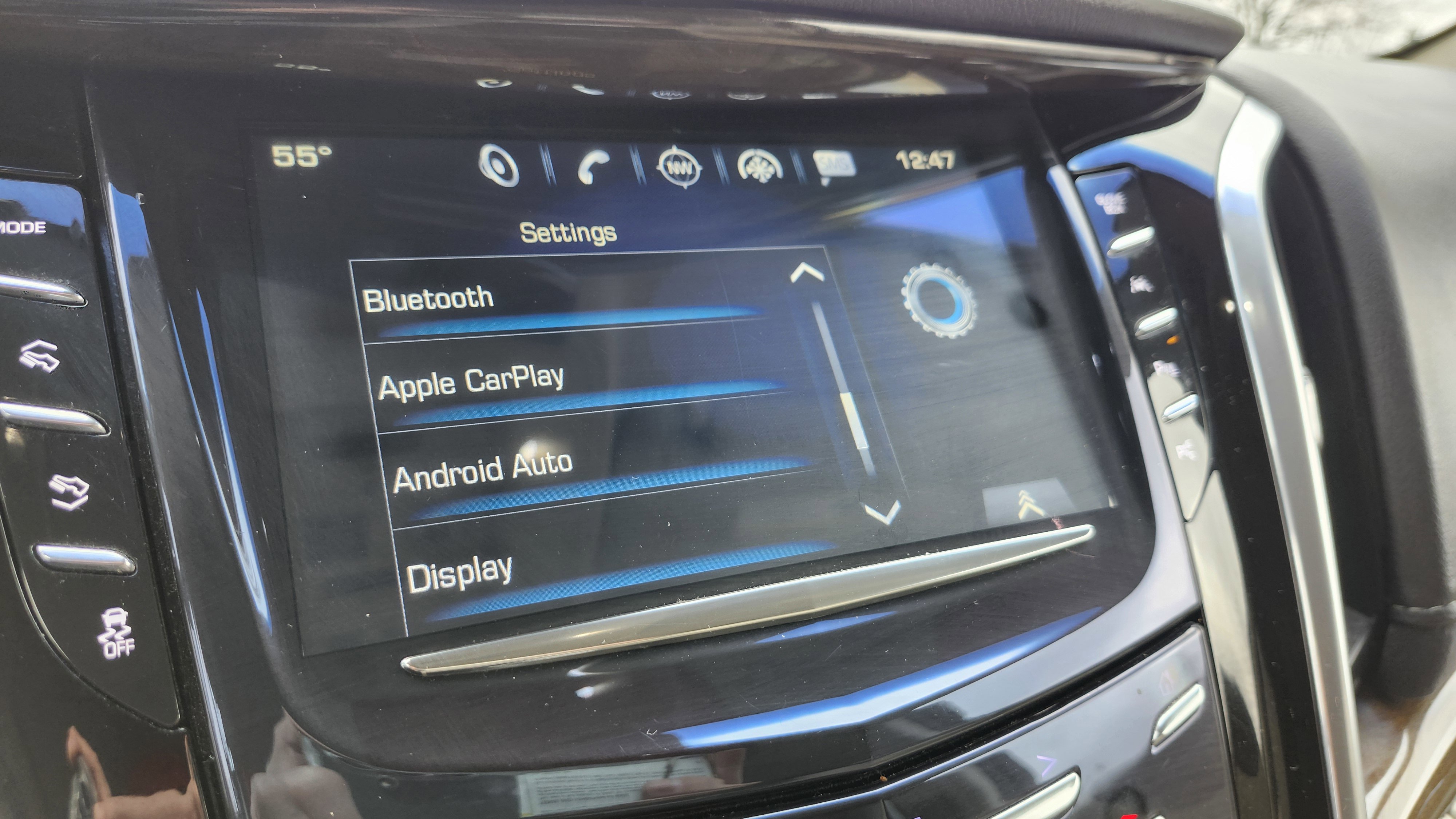 Used 2018 Cadillac Escalade ESV Premium Luxury image 8