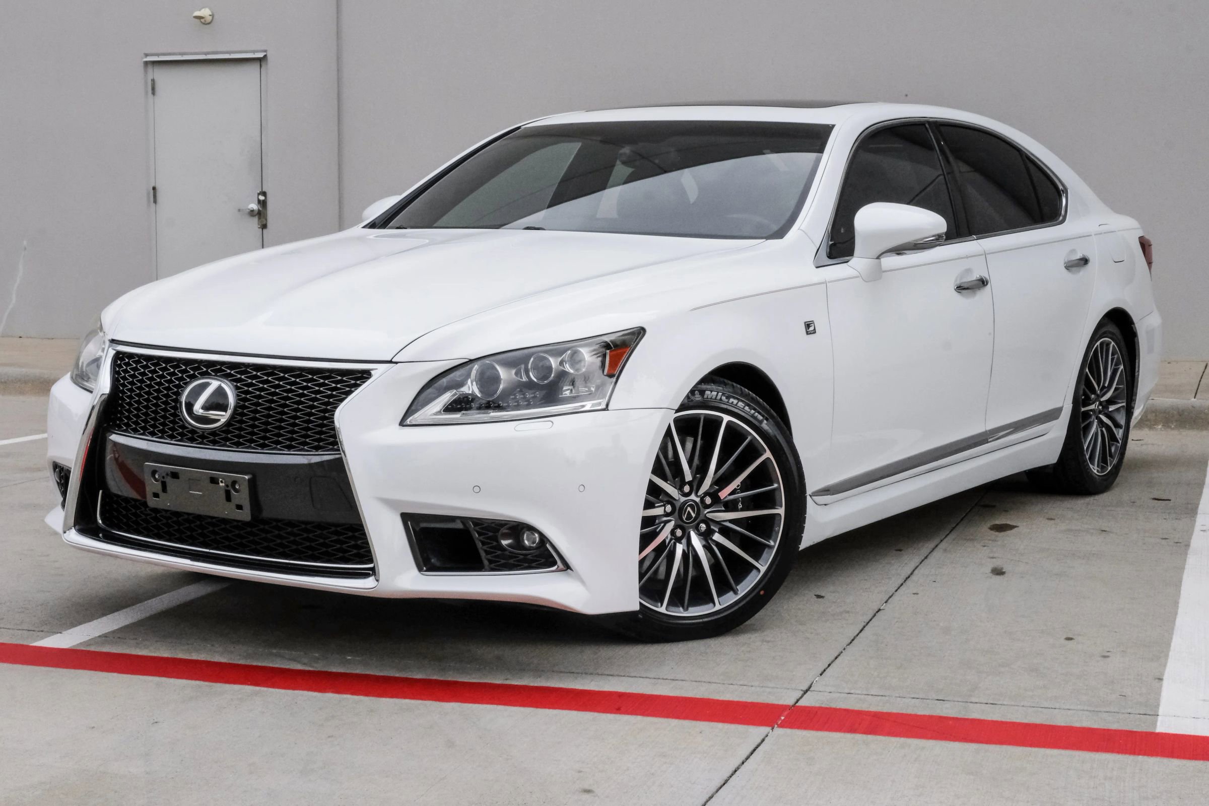 Used 2014 Lexus LS 460 AWD w/ F Sport Package image 9