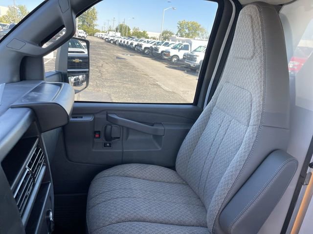 New 2025 GMC Savana 3500 Extended w/ Power Convenience Package image 13