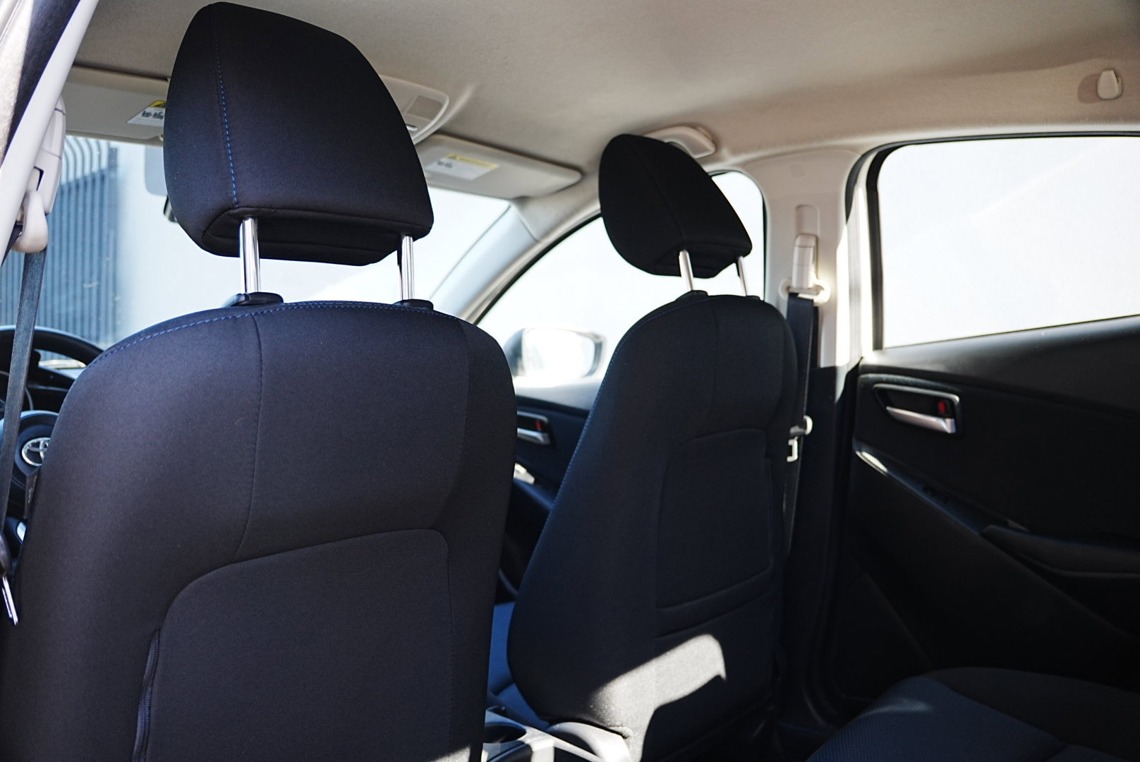 Used 2020 Toyota Yaris LE image 12