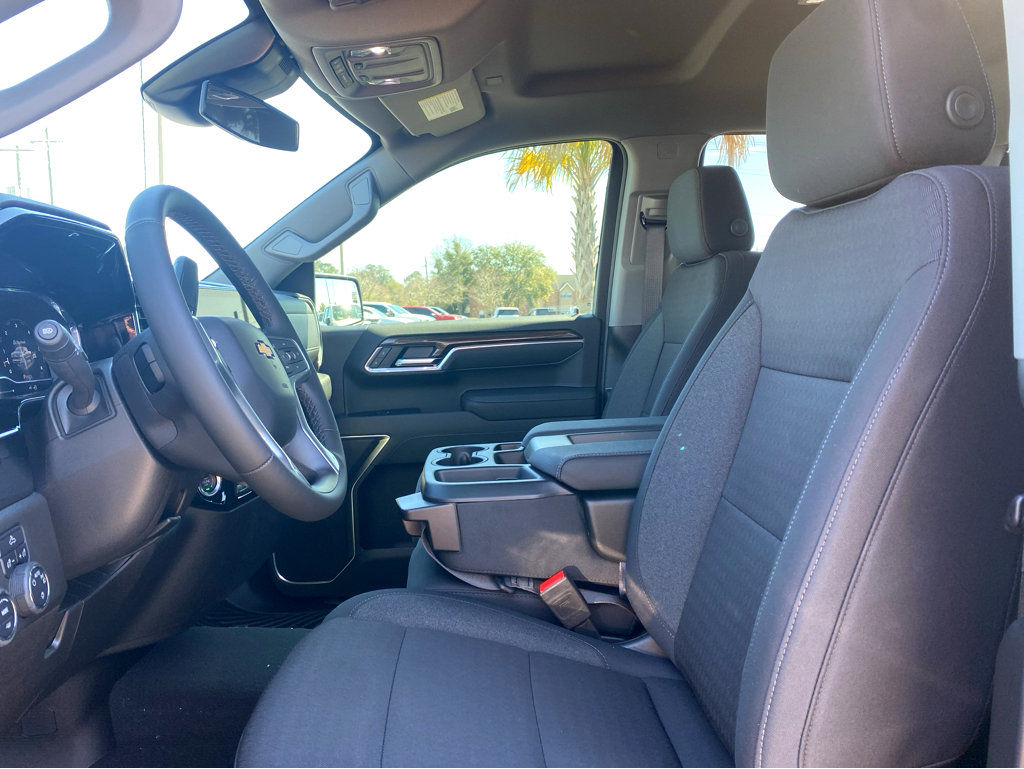 New 2025 Chevrolet Silverado 1500 LT image 8