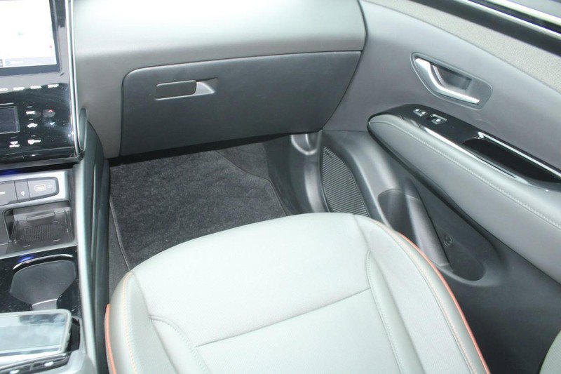 Used 2024 Hyundai Santa Cruz Limited image 17