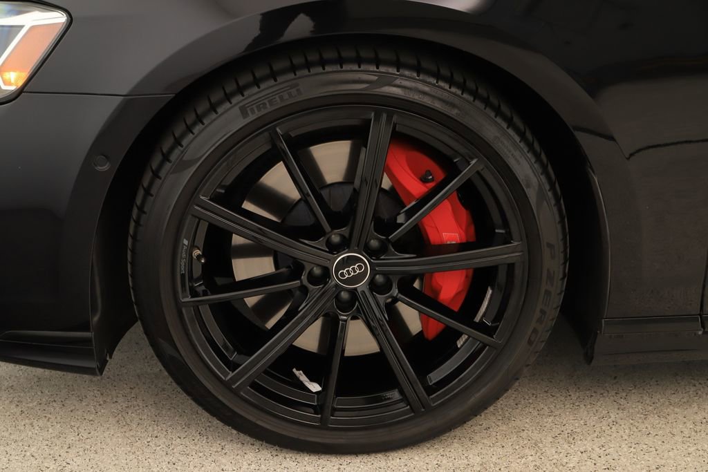 Certified 2024 Audi S8 image 33