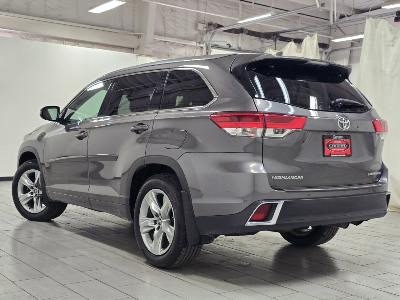 Certified 2019 Toyota Highlander Limited w/ Protection Package #3 image 15