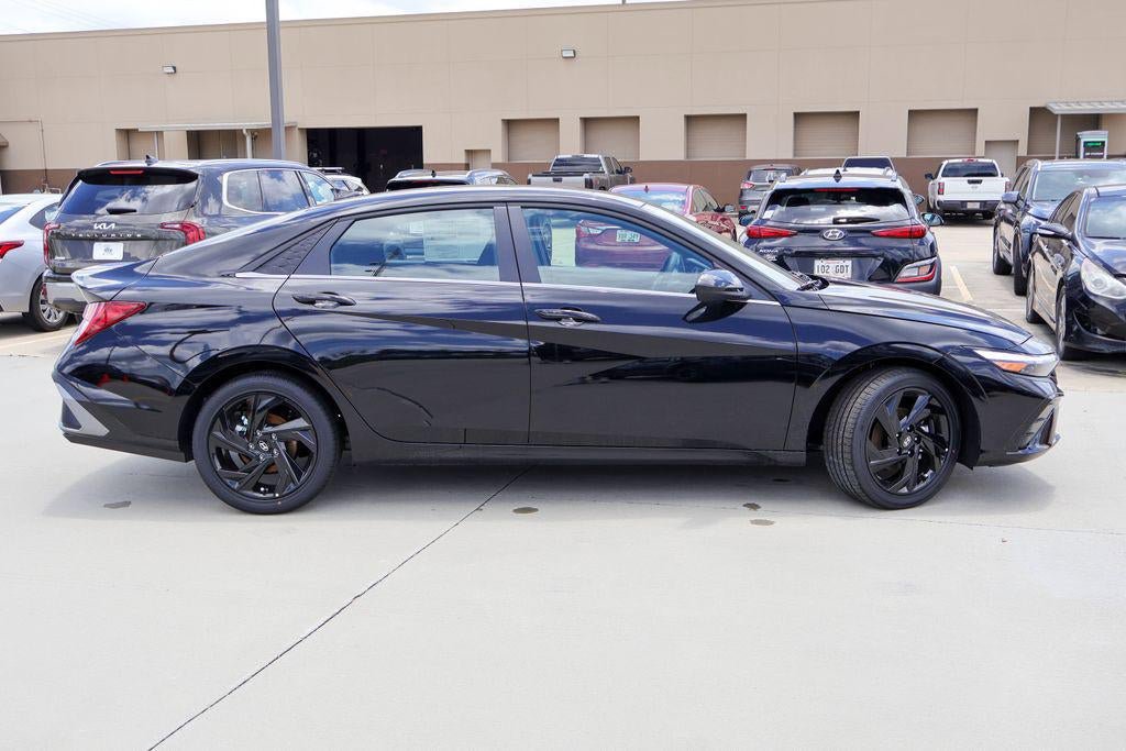New 2026 Hyundai Elantra SEL Sport FWD image 27