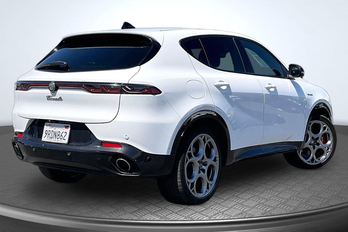 Used 2024 Alfa Romeo Tonale Veloce AWD/4WD image 13