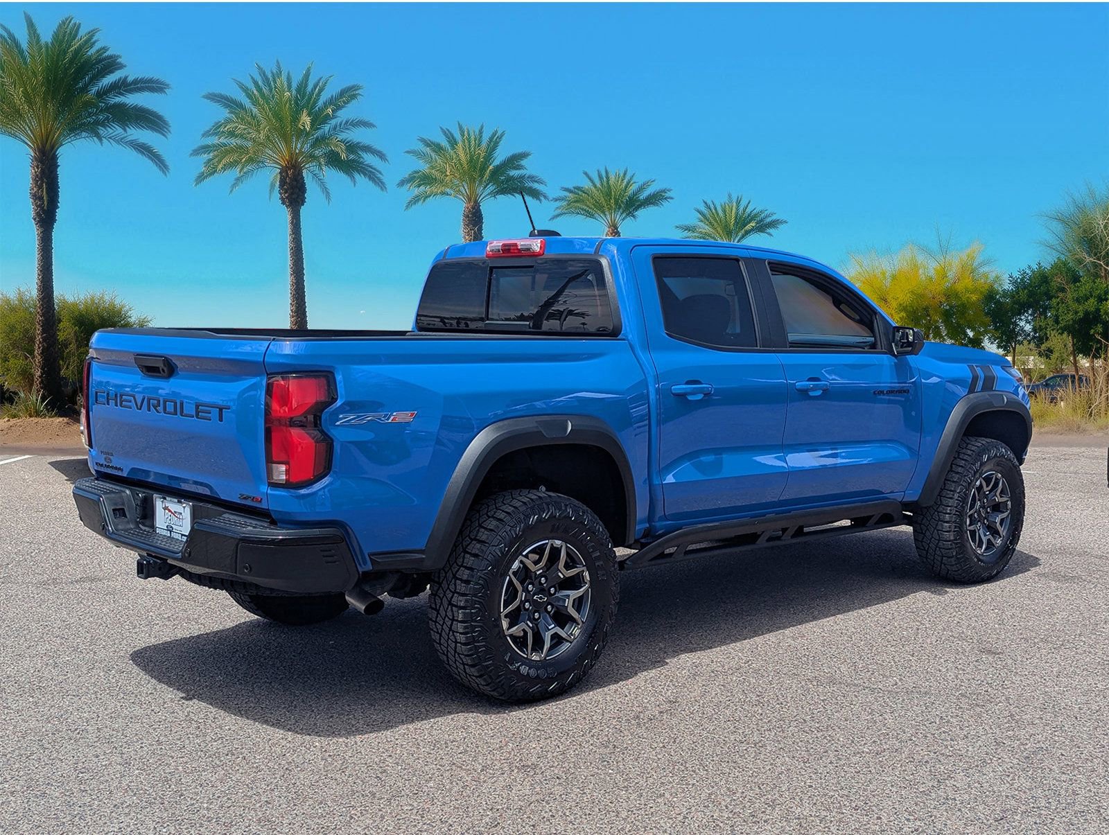 Used 2026 Chevrolet Colorado ZR2 w/ Technology Package AWD/4WD image 5